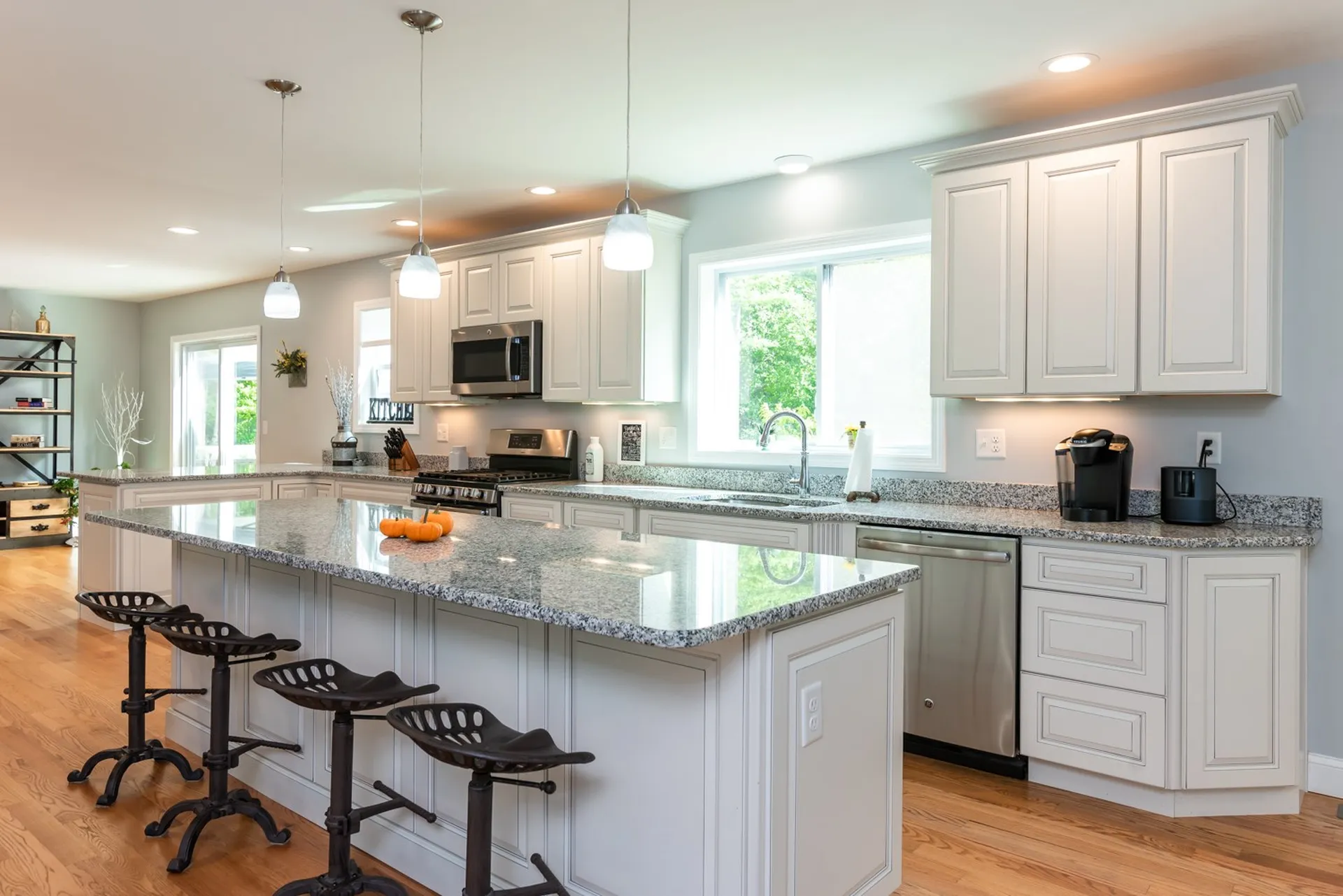 187 Litchfield Road Londonderry NH 03053