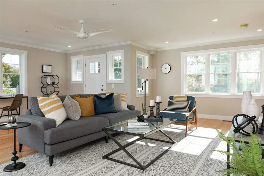 293 Peverly Hill Road Portsmouth NH 03801