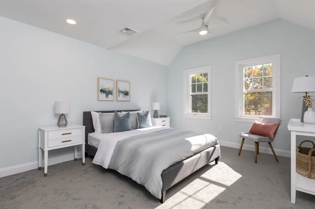 293 Peverly Hill Road Portsmouth NH 03801