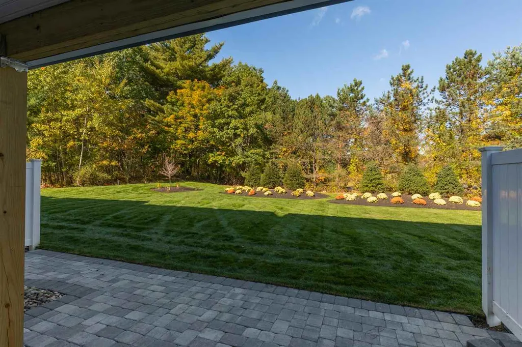 293 Peverly Hill Road Portsmouth NH 03801