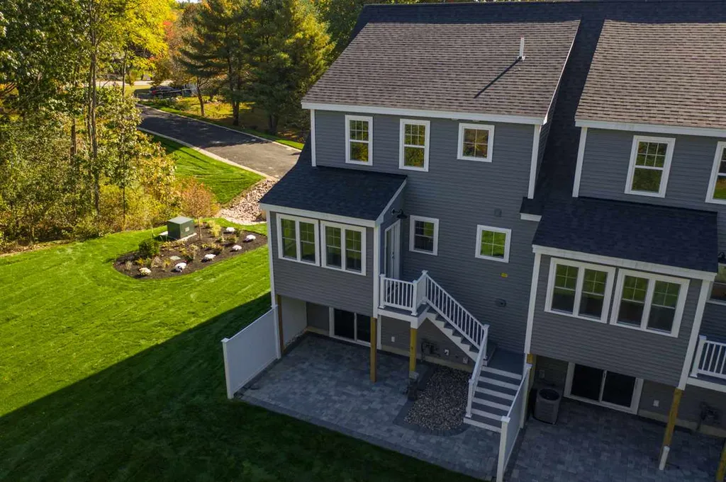 293 Peverly Hill Road Portsmouth NH 03801