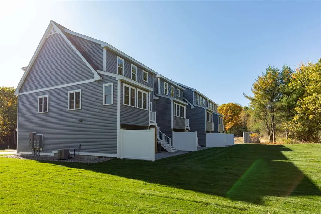 293 Peverly Hill Road Portsmouth NH 03801