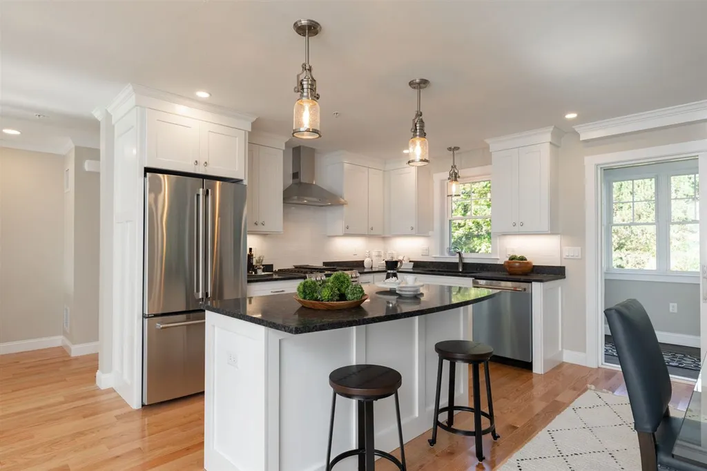 293 Peverly Hill Road Portsmouth NH 03801