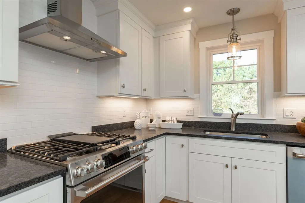 293 Peverly Hill Road Portsmouth NH 03801
