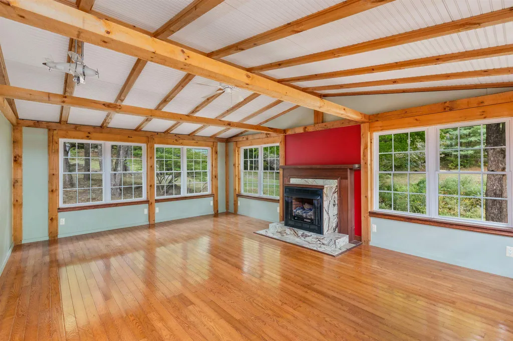 30 Mossey Lane Dublin NH 03444