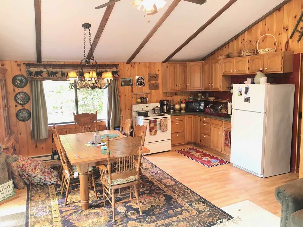 81 Valley Road Haverhill NH 03785
