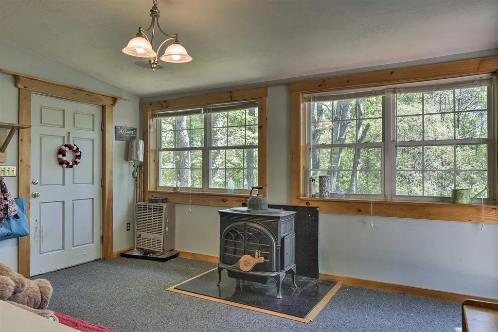 4 West Hill Road Troy NH 03465