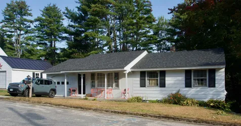 8 Langseth Avenue Claremont NH 03743