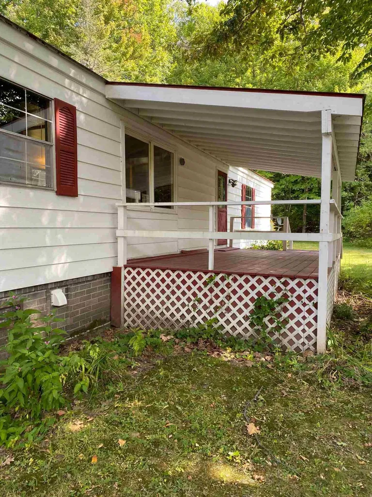 48 Moosewood Way Hartford VT 05001