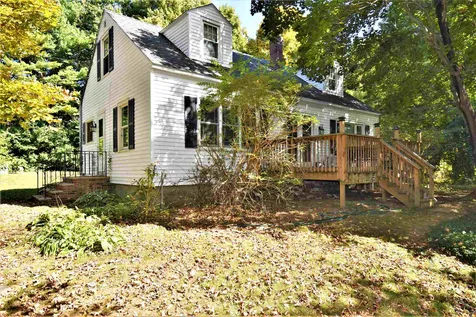7 Duston Avenue Plaistow NH 03865