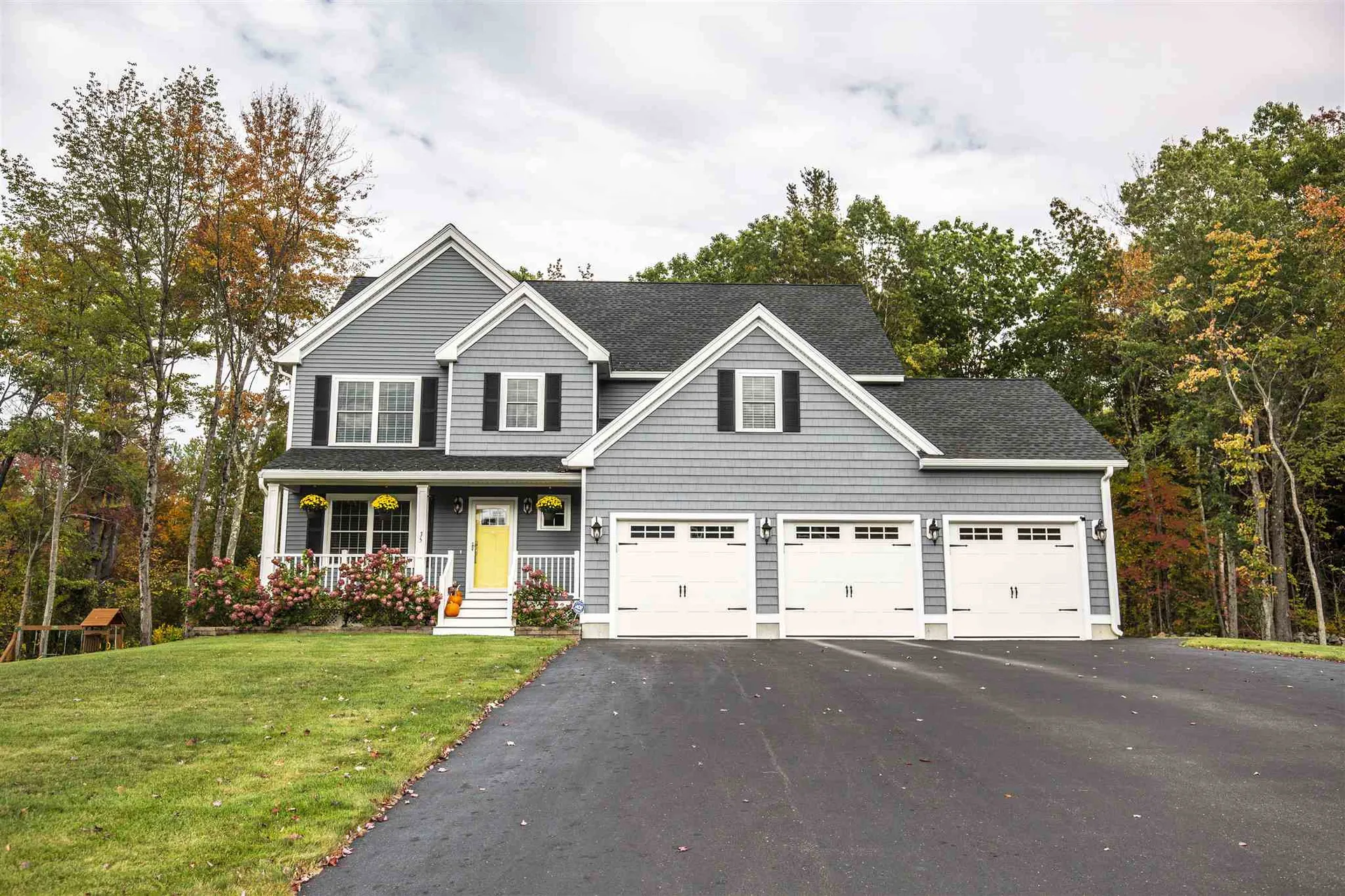 35 Orchard Park Lane Hudson NH 03051