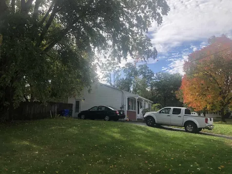 121 Bunker Hill Street Manchester NH 03102