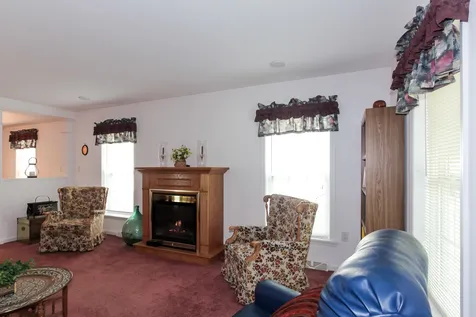 226 Victorian Way Manchester NH 03104