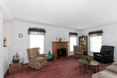 226 Victorian Way Manchester NH 03104