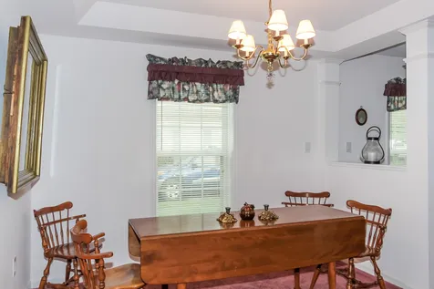 226 Victorian Way Manchester NH 03104