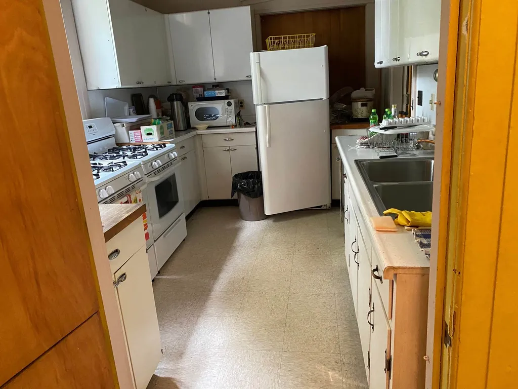 25 Putnam Street Claremont NH 03743