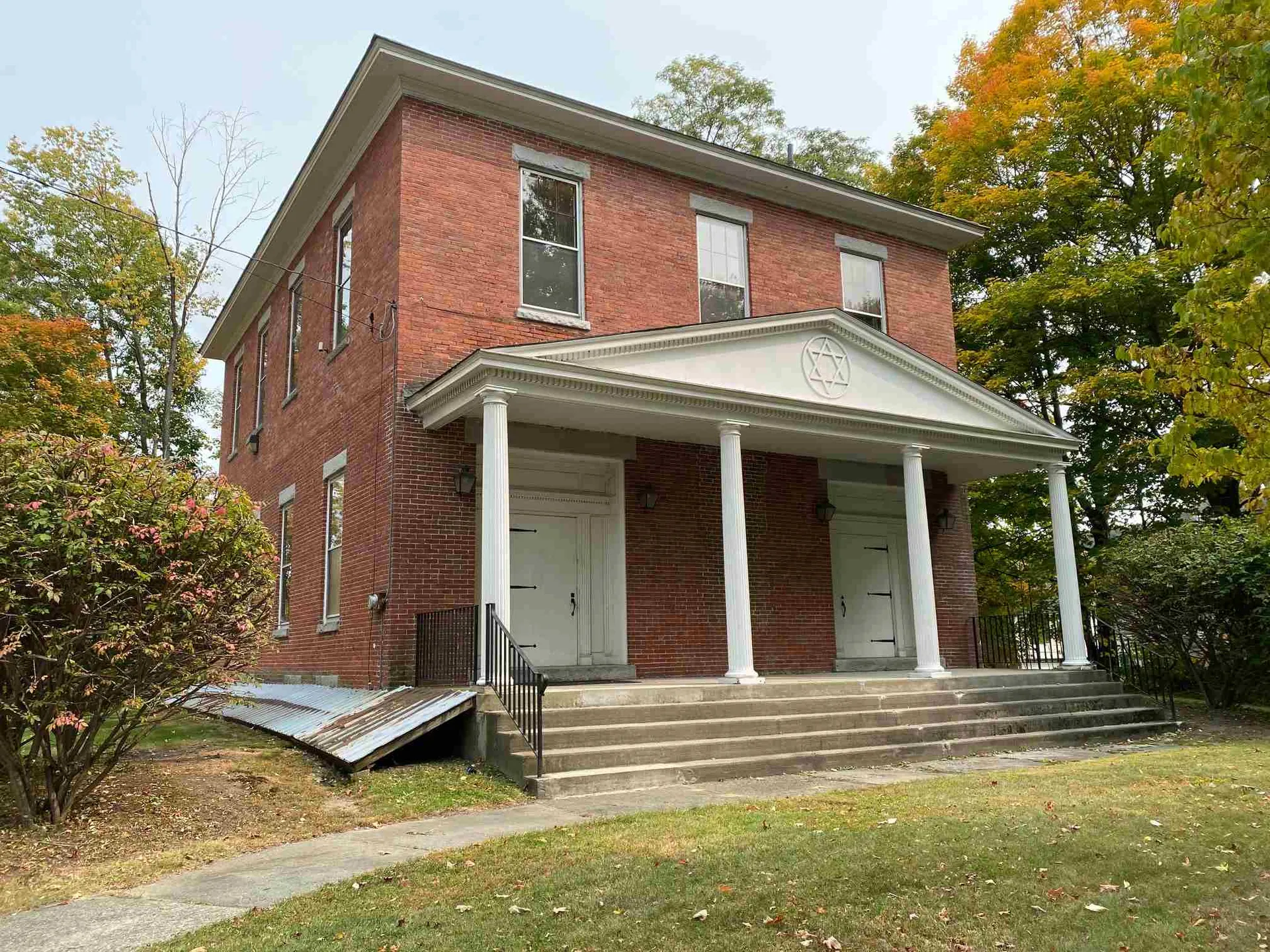 25 Putnam Street Claremont NH 03743