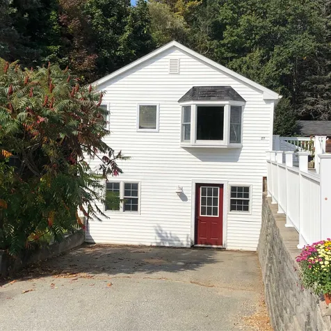 27 Tilton Avenue Kittery ME 03904