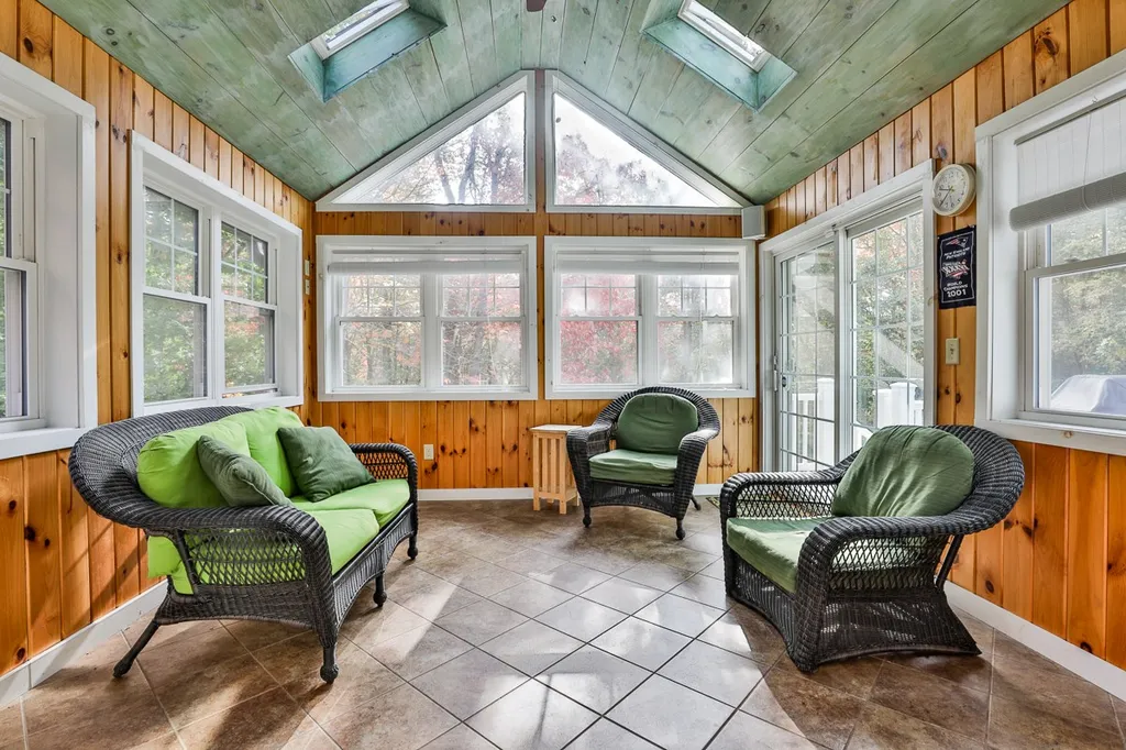 25 Cabot Road Merrimack NH 03054