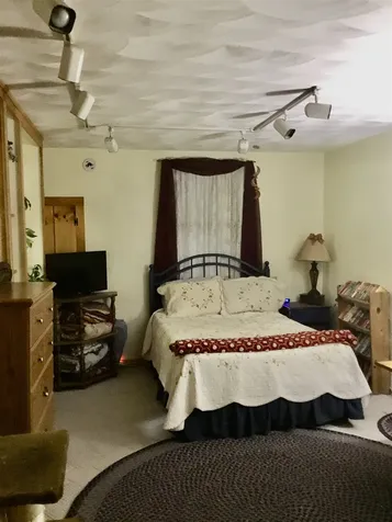 33 Sawyer Road Weare NH 03281