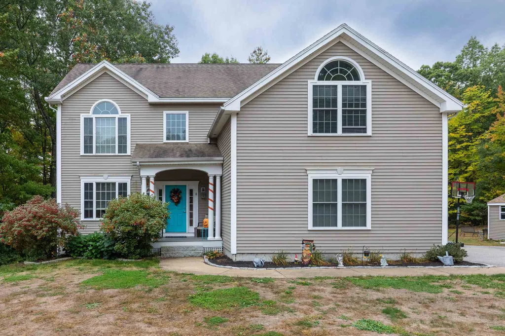 8 Hollins Avenue Boscawen NH 03303
