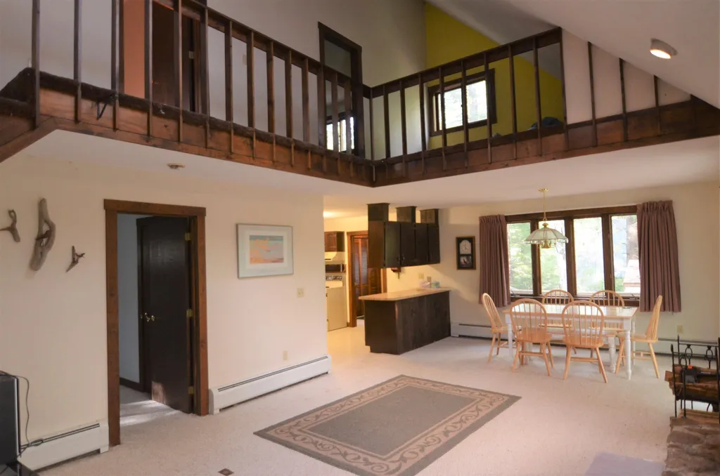 17 Deer Run Grantham NH 03753