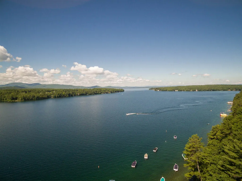 16 Port Wedeln Road Wolfeboro NH 03894