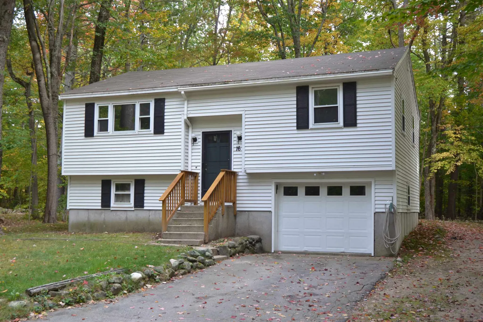 16 Port Wedeln Road Wolfeboro NH 03894