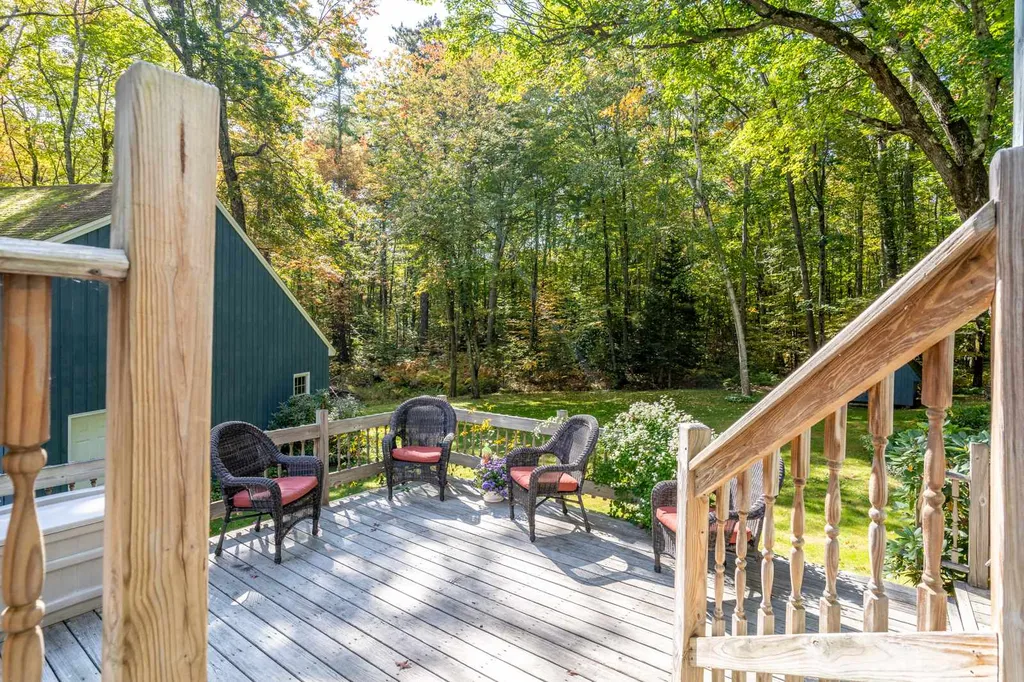 53 Rowe Drive Fremont NH 03044