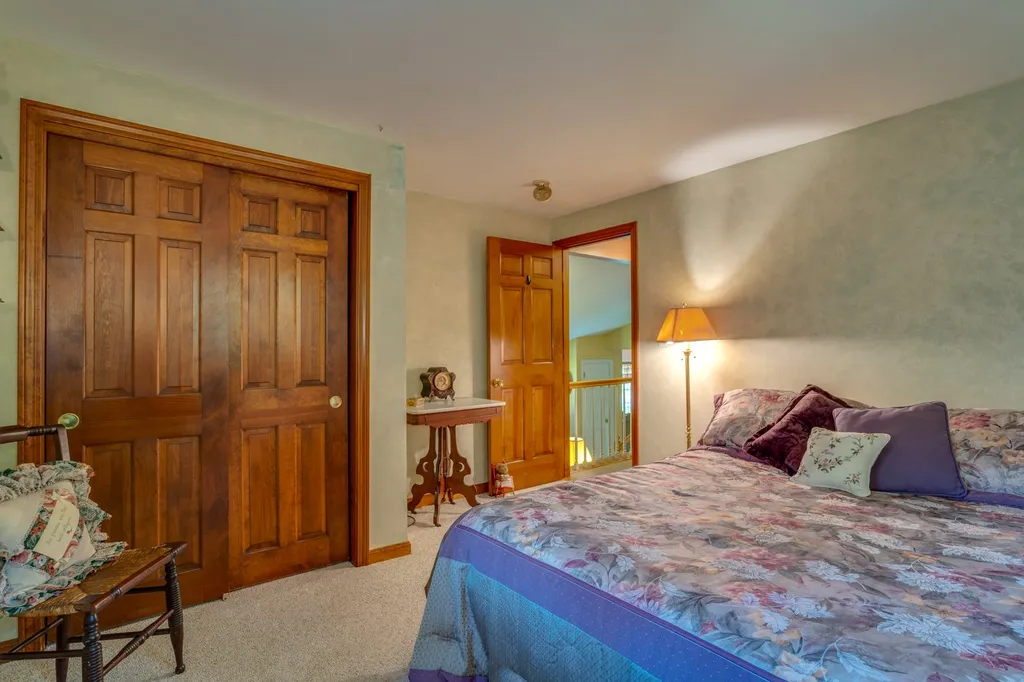 53 Rowe Drive Fremont NH 03044