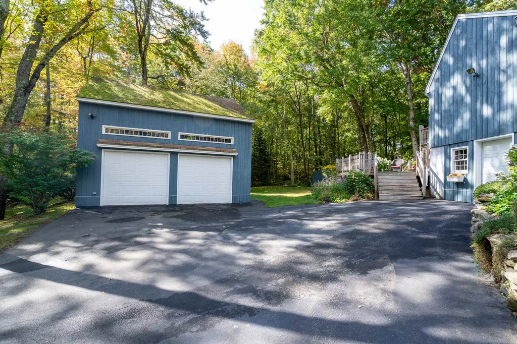 53 Rowe Drive Fremont NH 03044