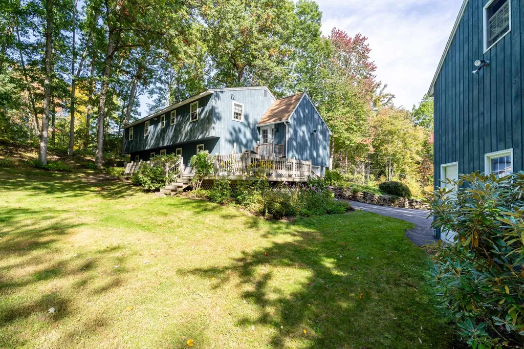 53 Rowe Drive Fremont NH 03044