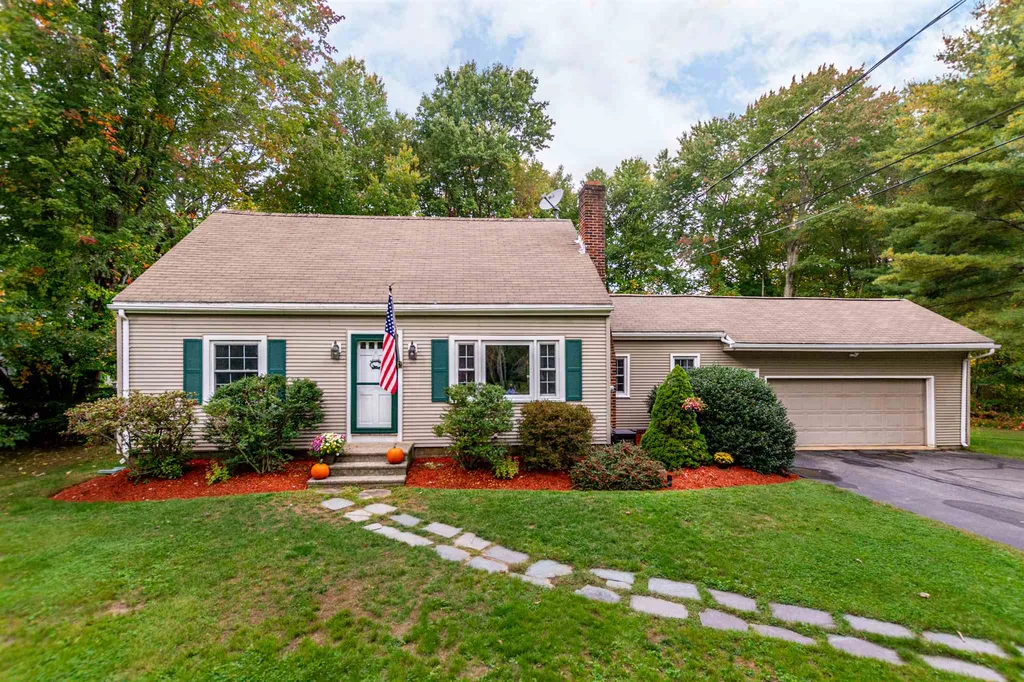 4 Exeter Road Kingston NH 03848