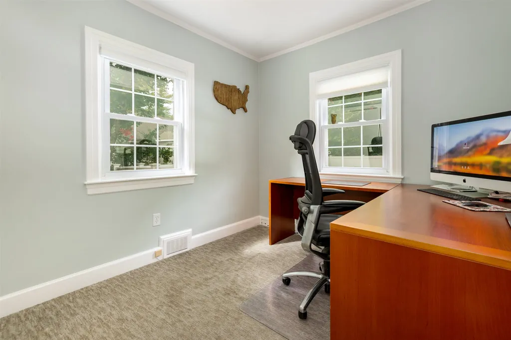 4 Exeter Road Kingston NH 03848