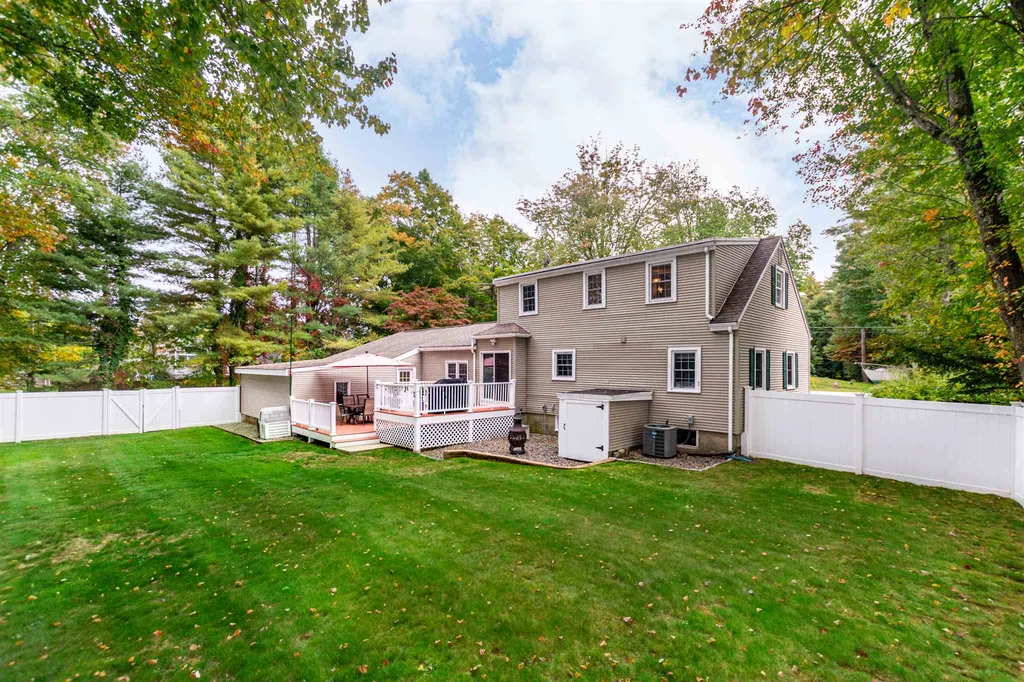 4 Exeter Road Kingston NH 03848