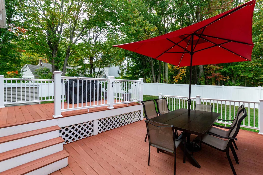 4 Exeter Road Kingston NH 03848