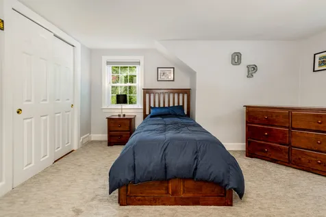 4 Exeter Road Kingston NH 03848