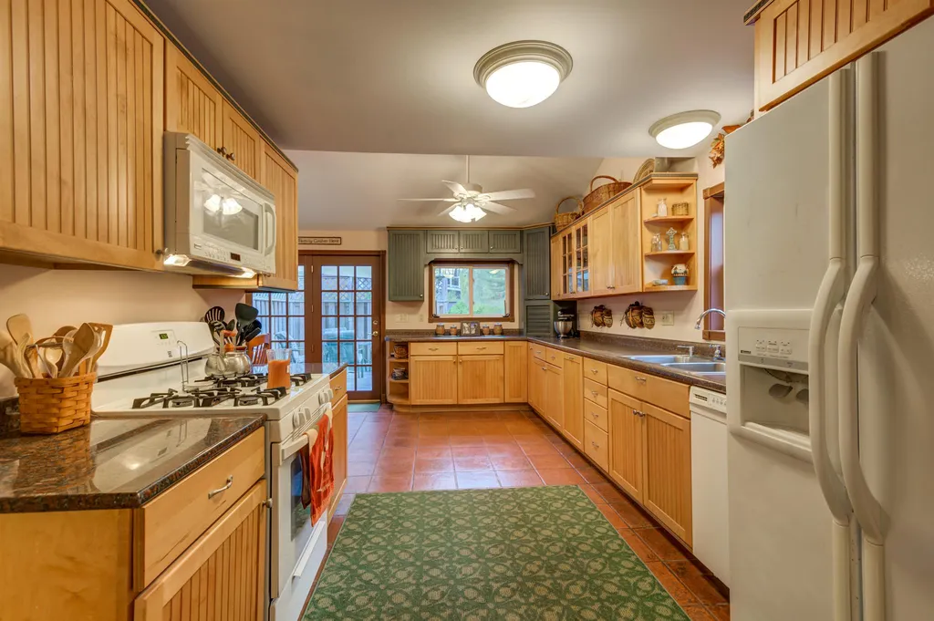 18 Gray Avenue Farmington NH 03835