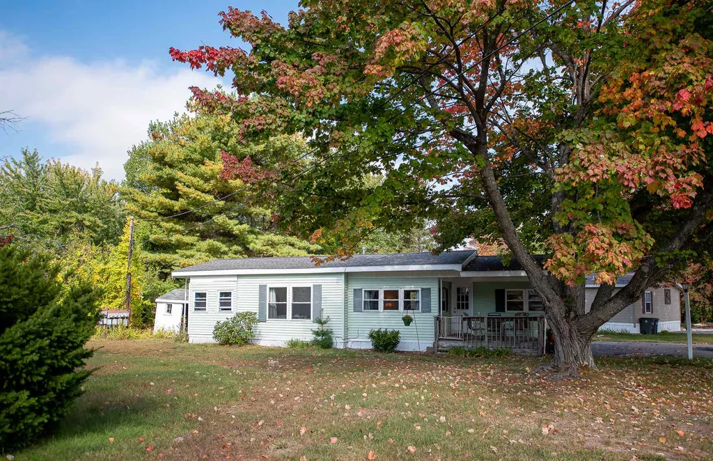 4 Carpenter Street Hooksett NH 03106
