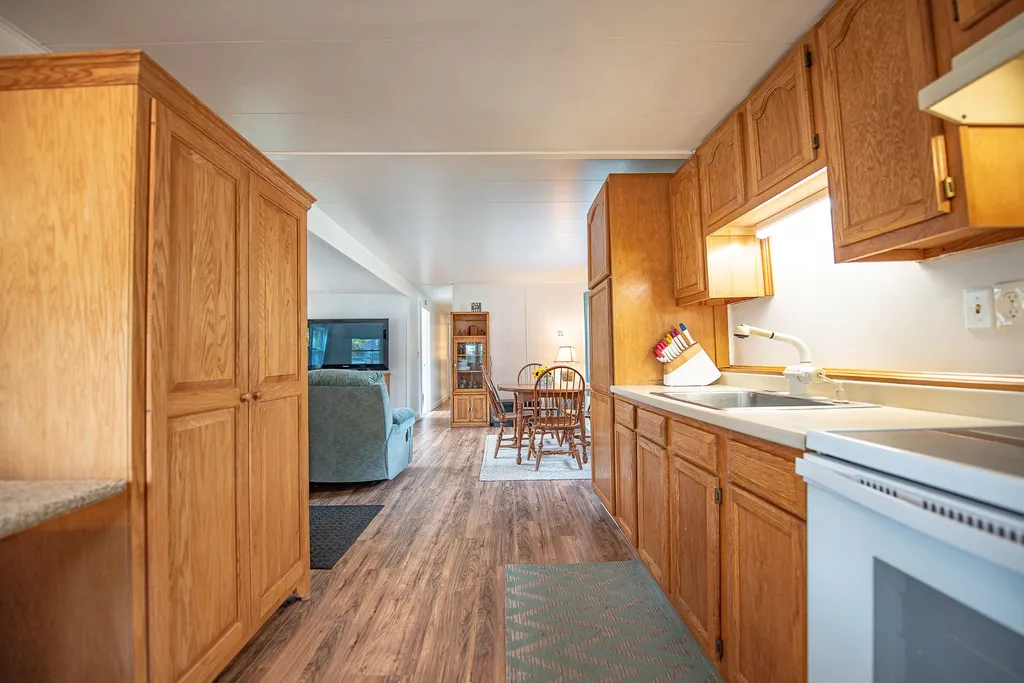 4 Carpenter Street Hooksett NH 03106