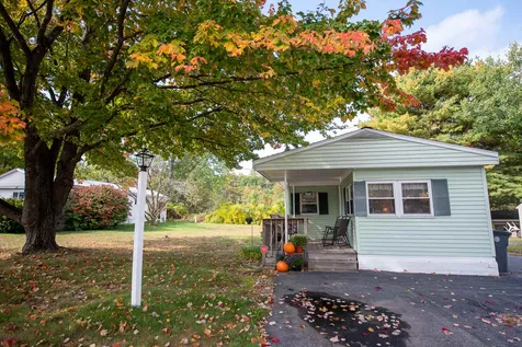 4 Carpenter Street Hooksett NH 03106