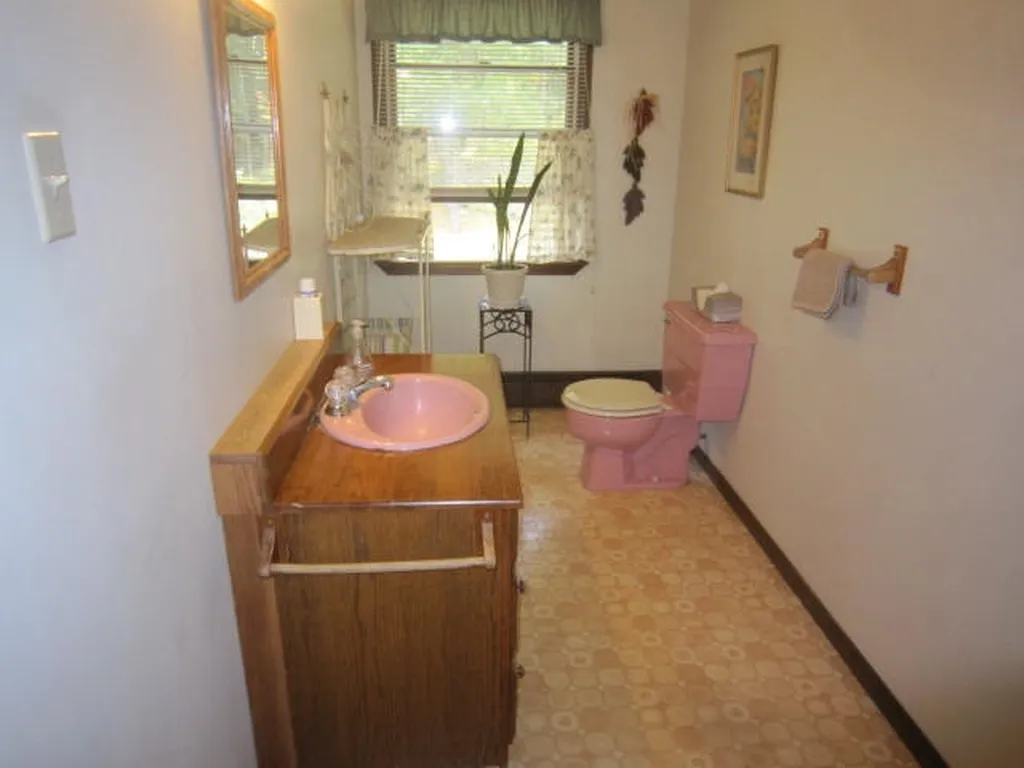 553 Center Road Lebanon ME 04027
