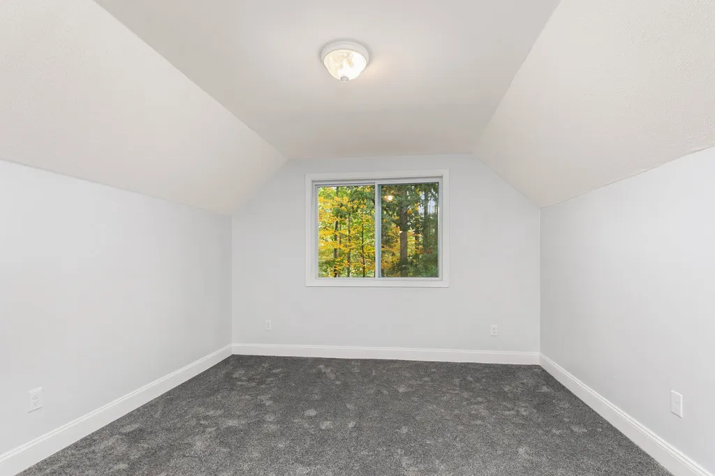 245 Stepping Stones Road Barrington NH 03825