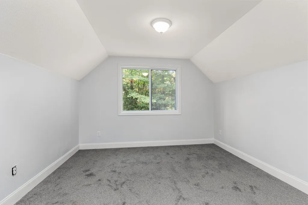 245 Stepping Stones Road Barrington NH 03825