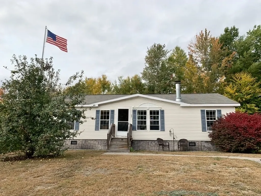 22 Ivy Lane Farmington NH 03835