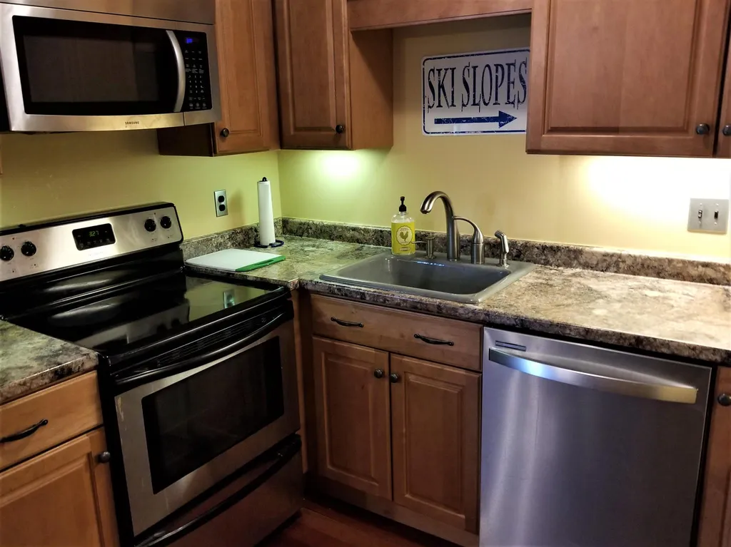 78 Middle Earth Drive Warren VT 05674
