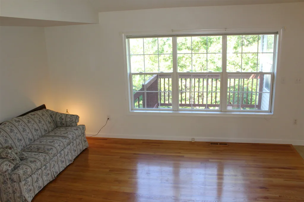 584 Wellington Hill Road Manchester NH 03104