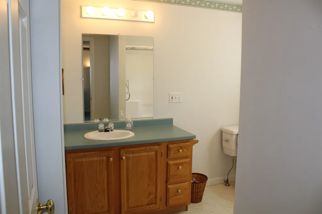584 Wellington Hill Road Manchester NH 03104