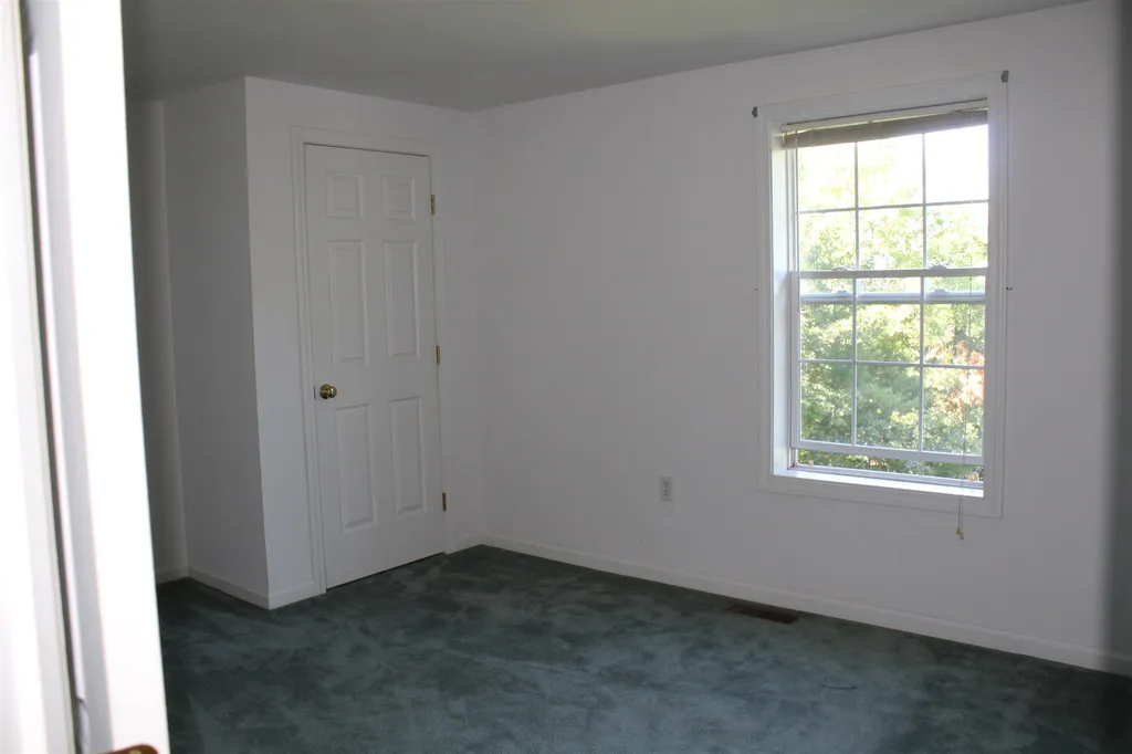 584 Wellington Hill Road Manchester NH 03104