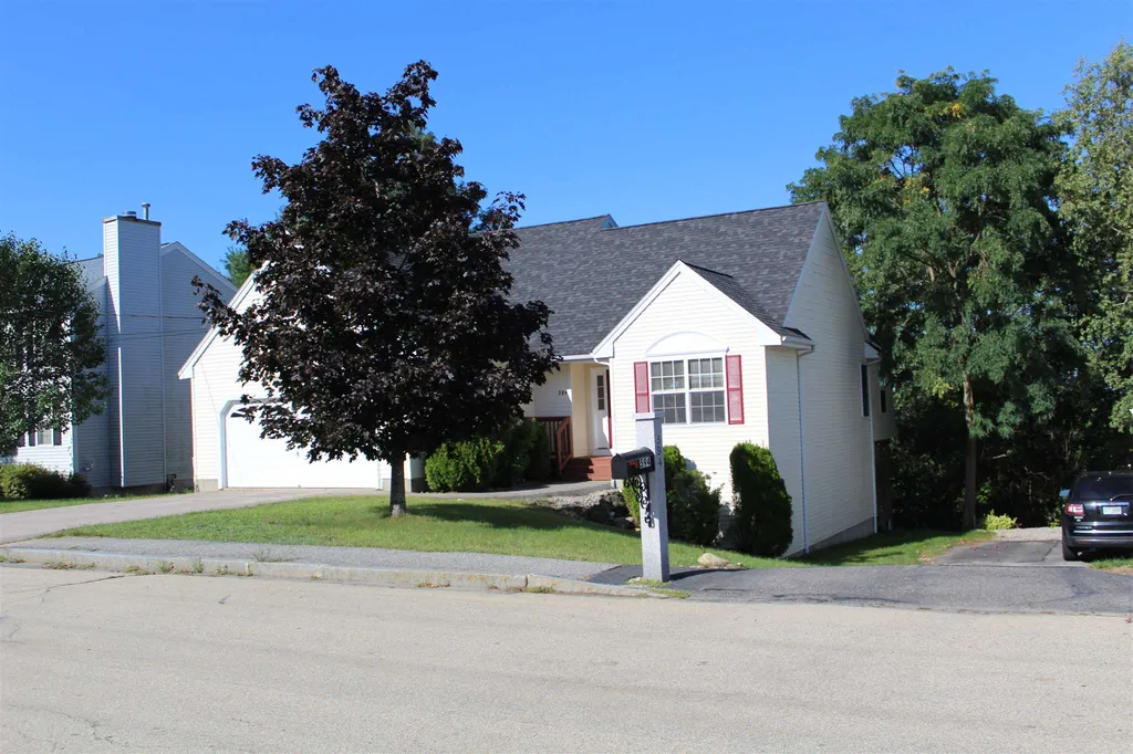 584 Wellington Hill Road Manchester NH 03104